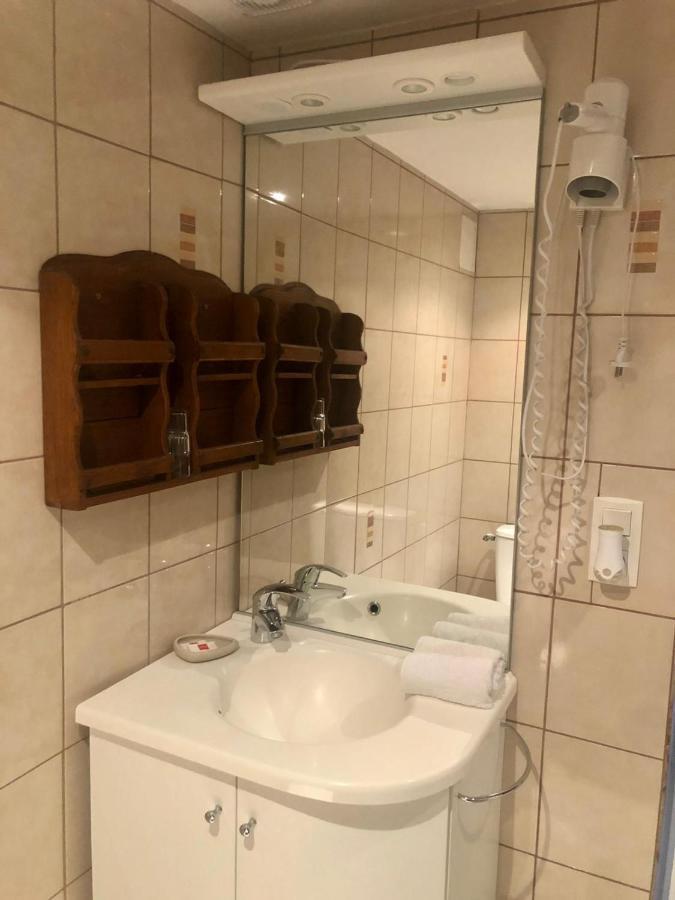 L'Instant Present Bed & Breakfast Pacy-sur-Armancon Bagian luar foto